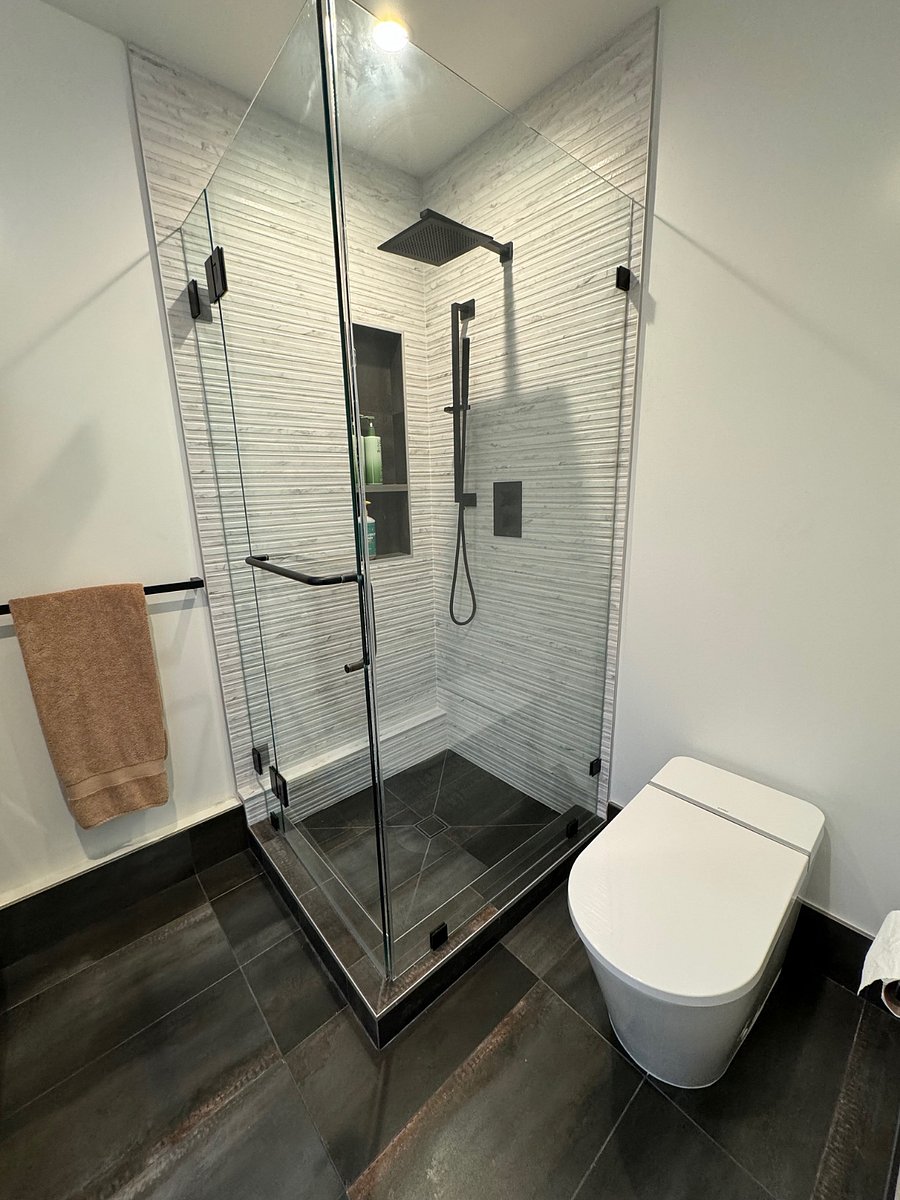 Bathroom - shower & high power toilet