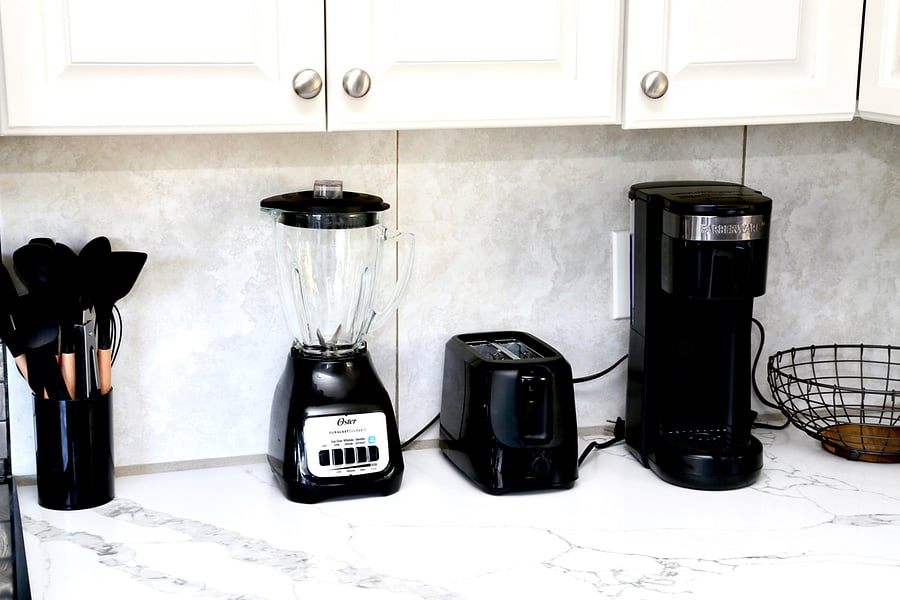 A few of the many essential kitchen gadgets for your stay