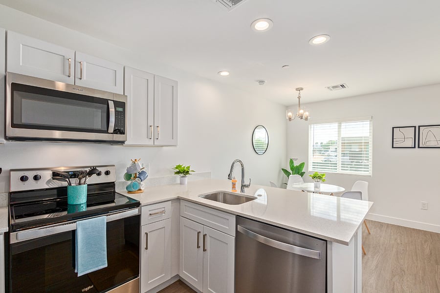 Furnished Finder property 632144_2 photo 9