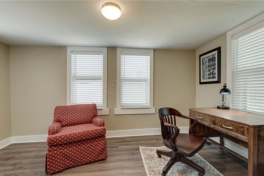 Separate Office Space / Sitting Room