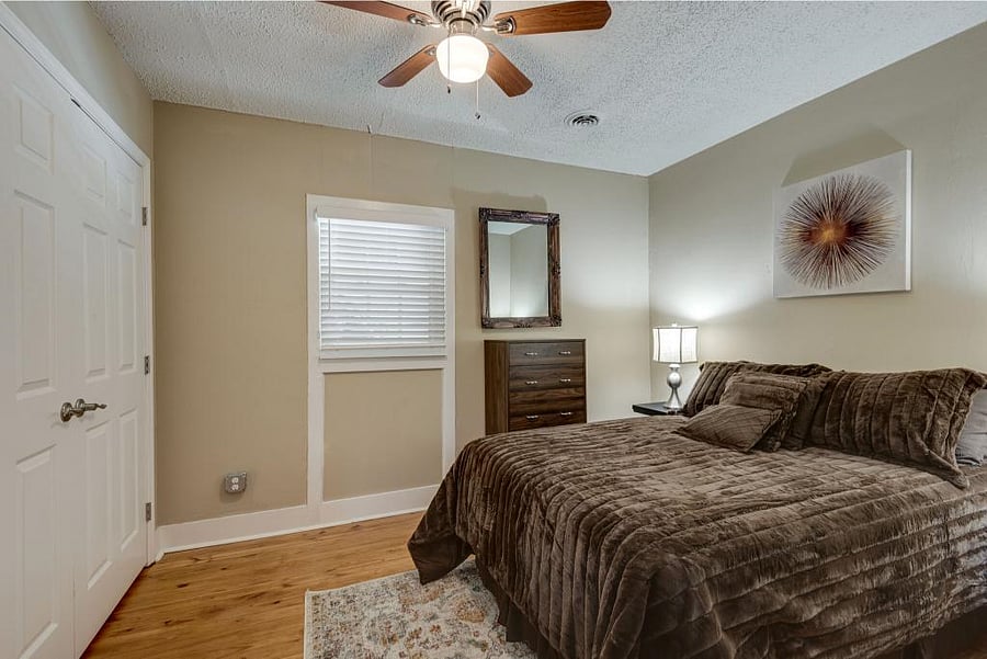 Huge Closet in Smaller Bedroom