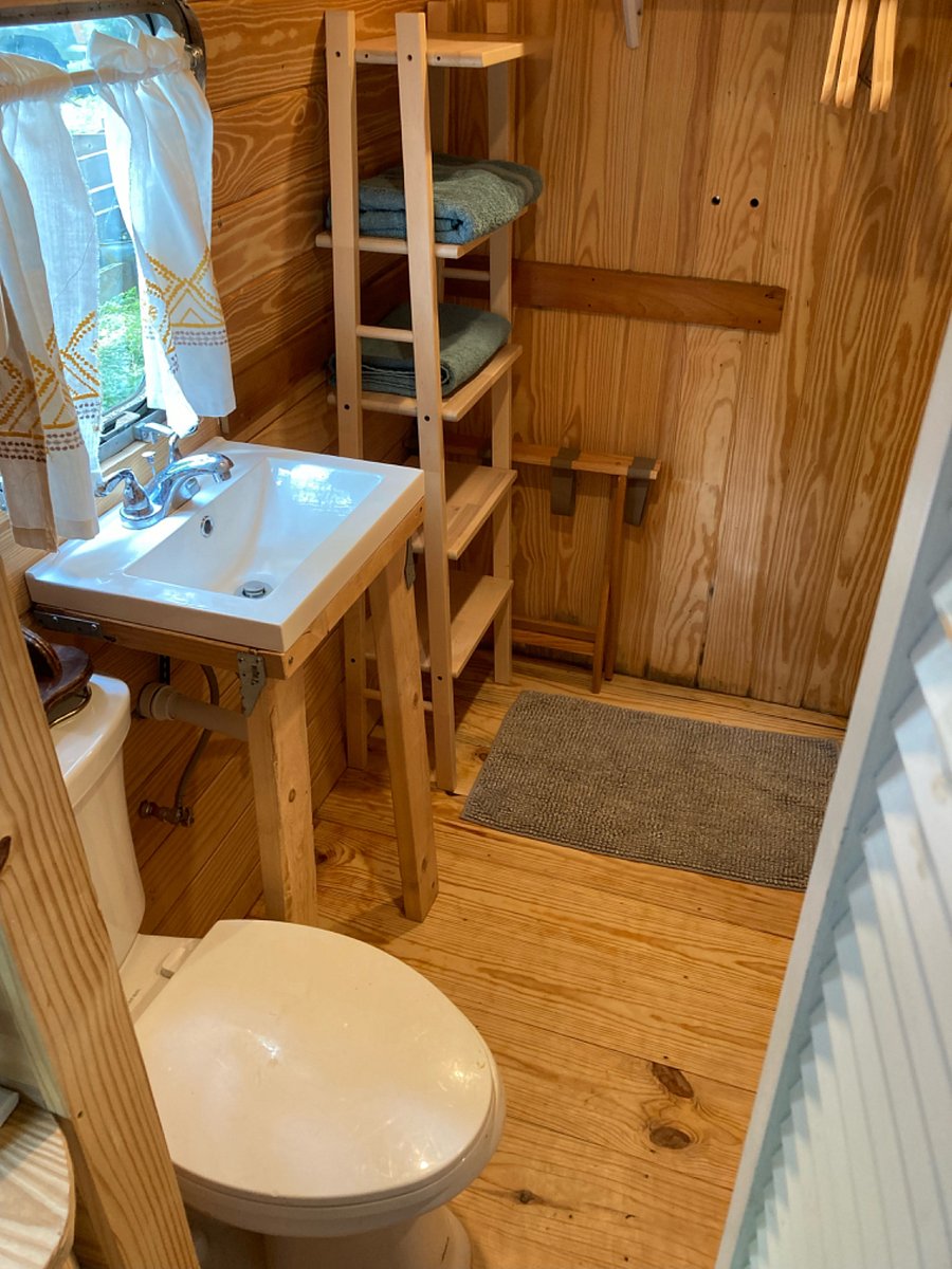 Furnished Finder property 632271_2 photo 8
