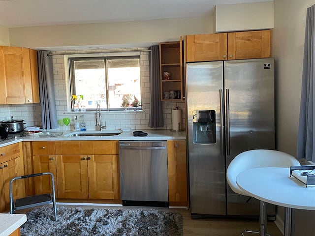 Full size fully equipped kitchen