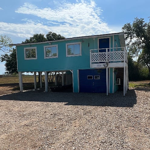 Parking under the carport and in the driveway. Room for four cars