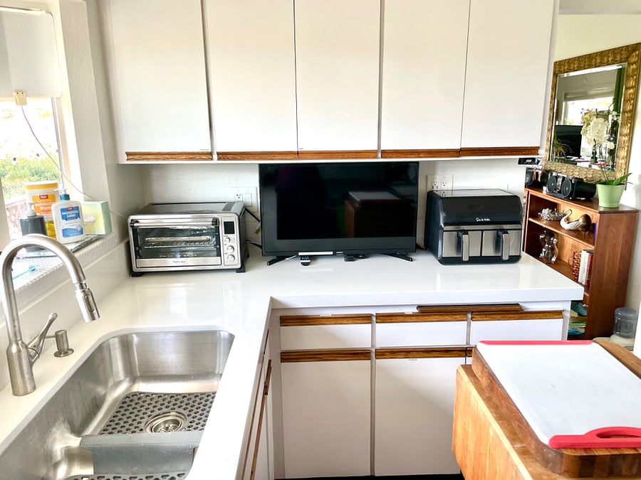 32 inch television and air fryer included