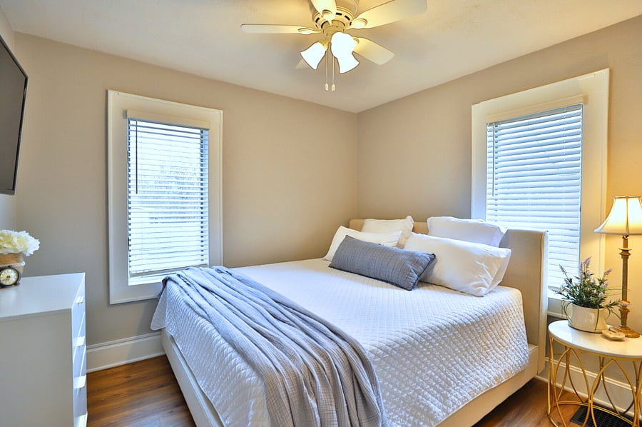 Main Floor Master w/ king bed