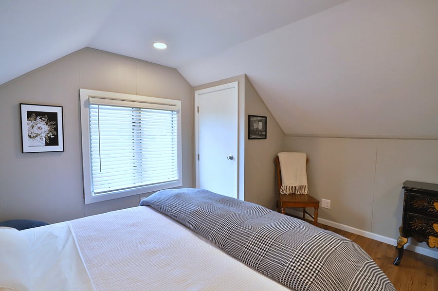 Bedroom #3 w/queen bed