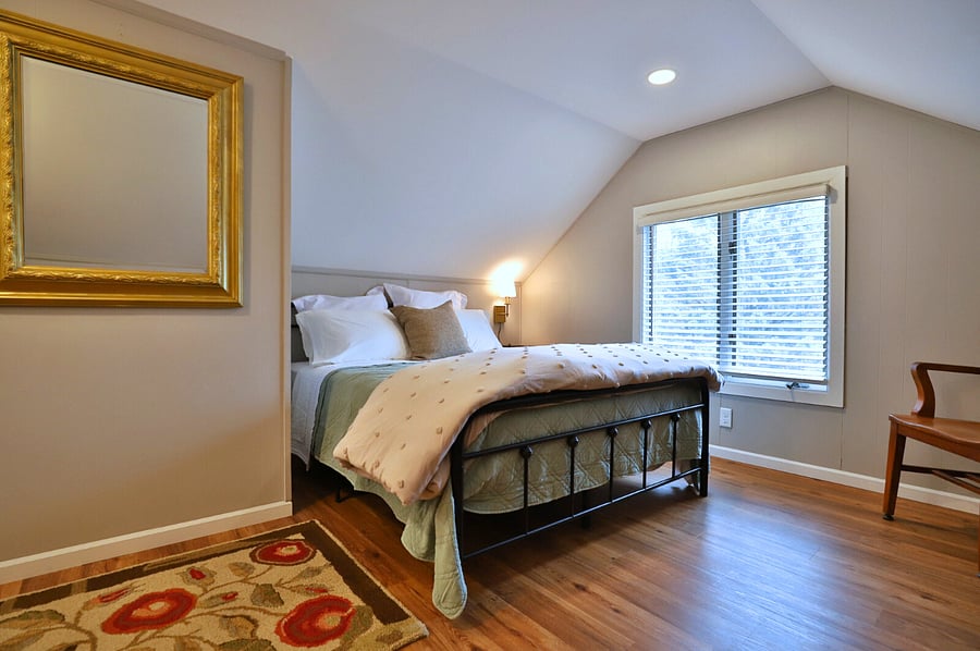 Bedroom #2 w/ queen bed