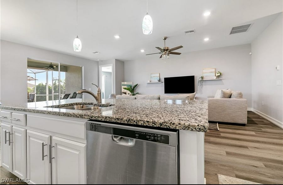 Furnished Finder property 632704_1 photo 10