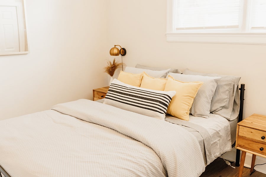 Queen bed