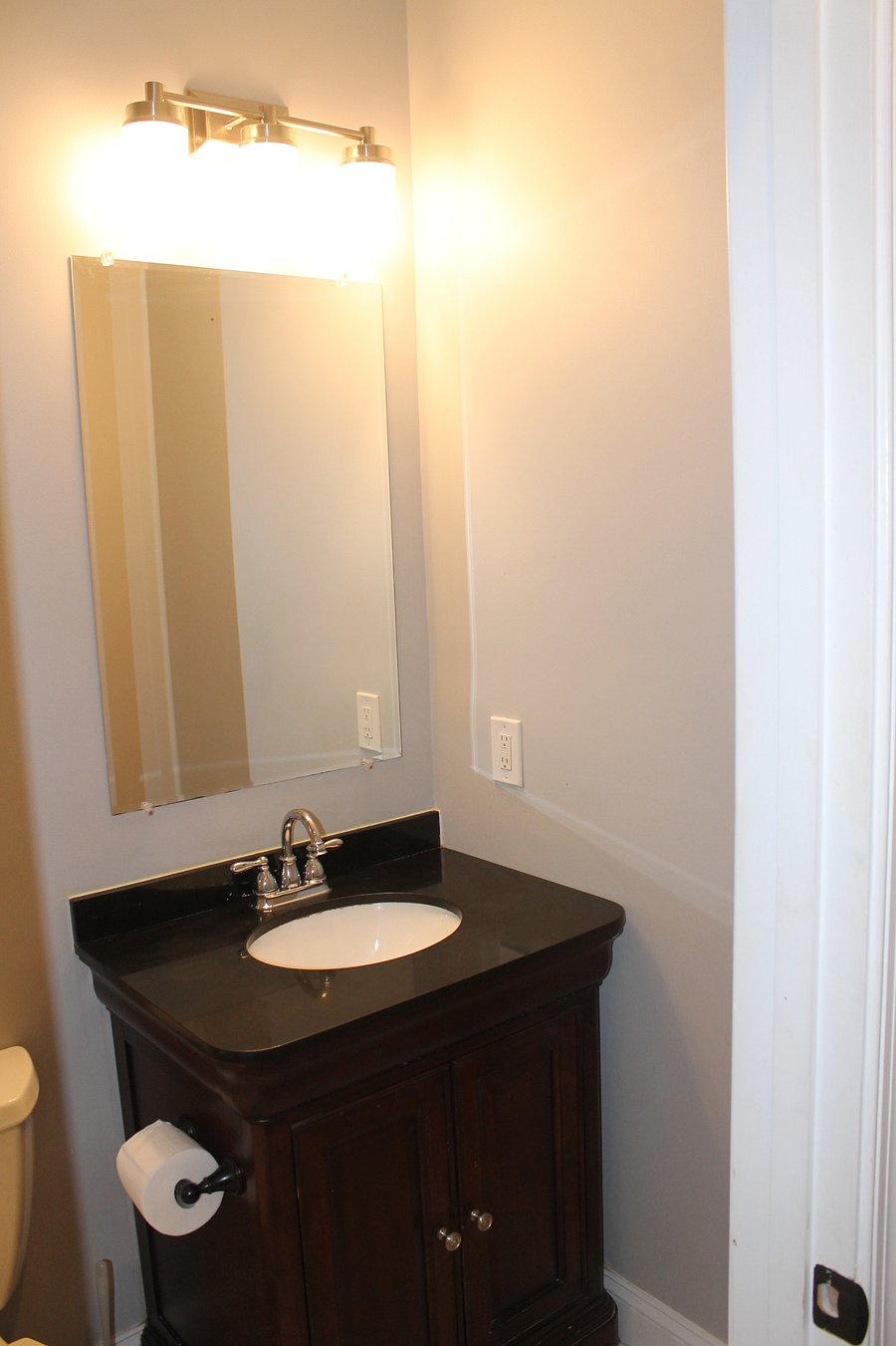 Second bedroom private bathroom.