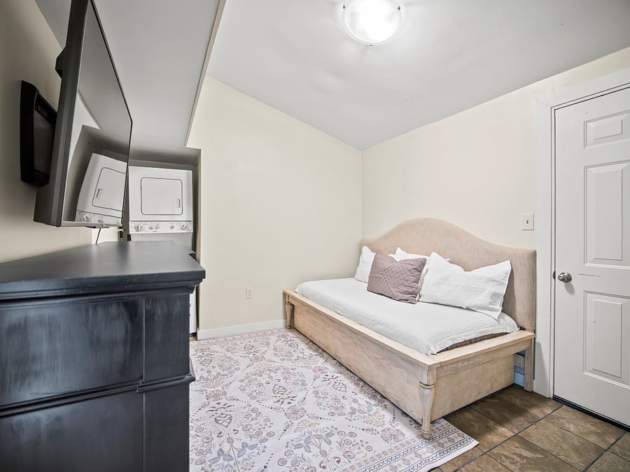 Furnished Finder property 632853_1 photo 10