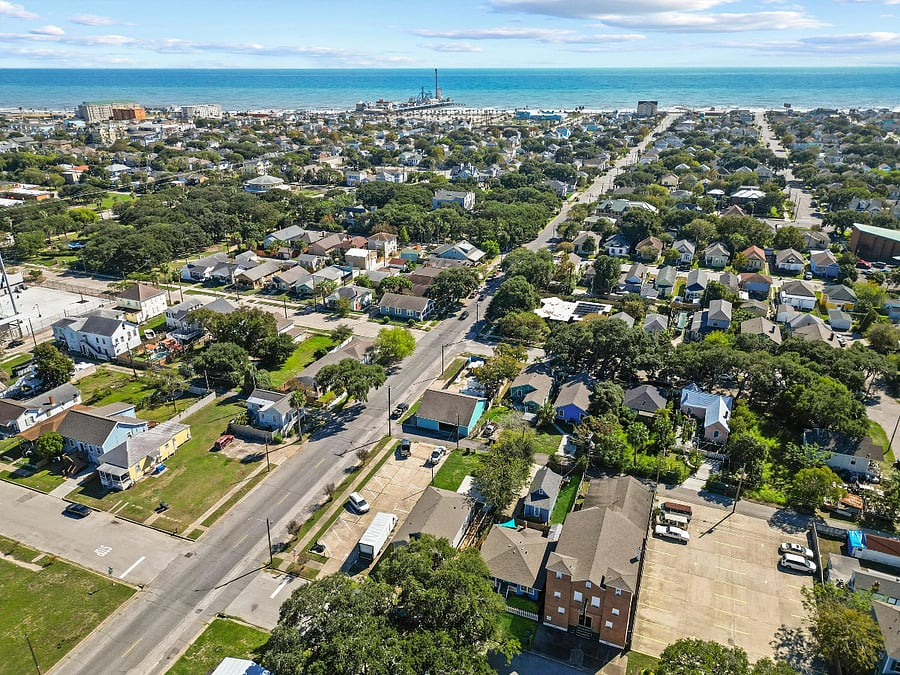 5 blocks to Pier and Ocean