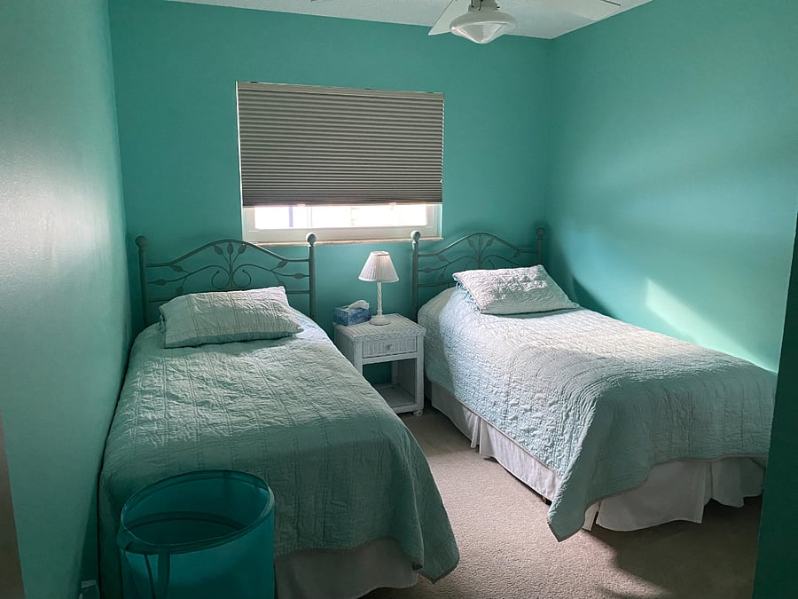 Bedroom #3 has 2 twin Beds
