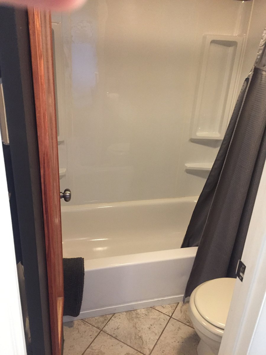 tub/shower combo and toilet