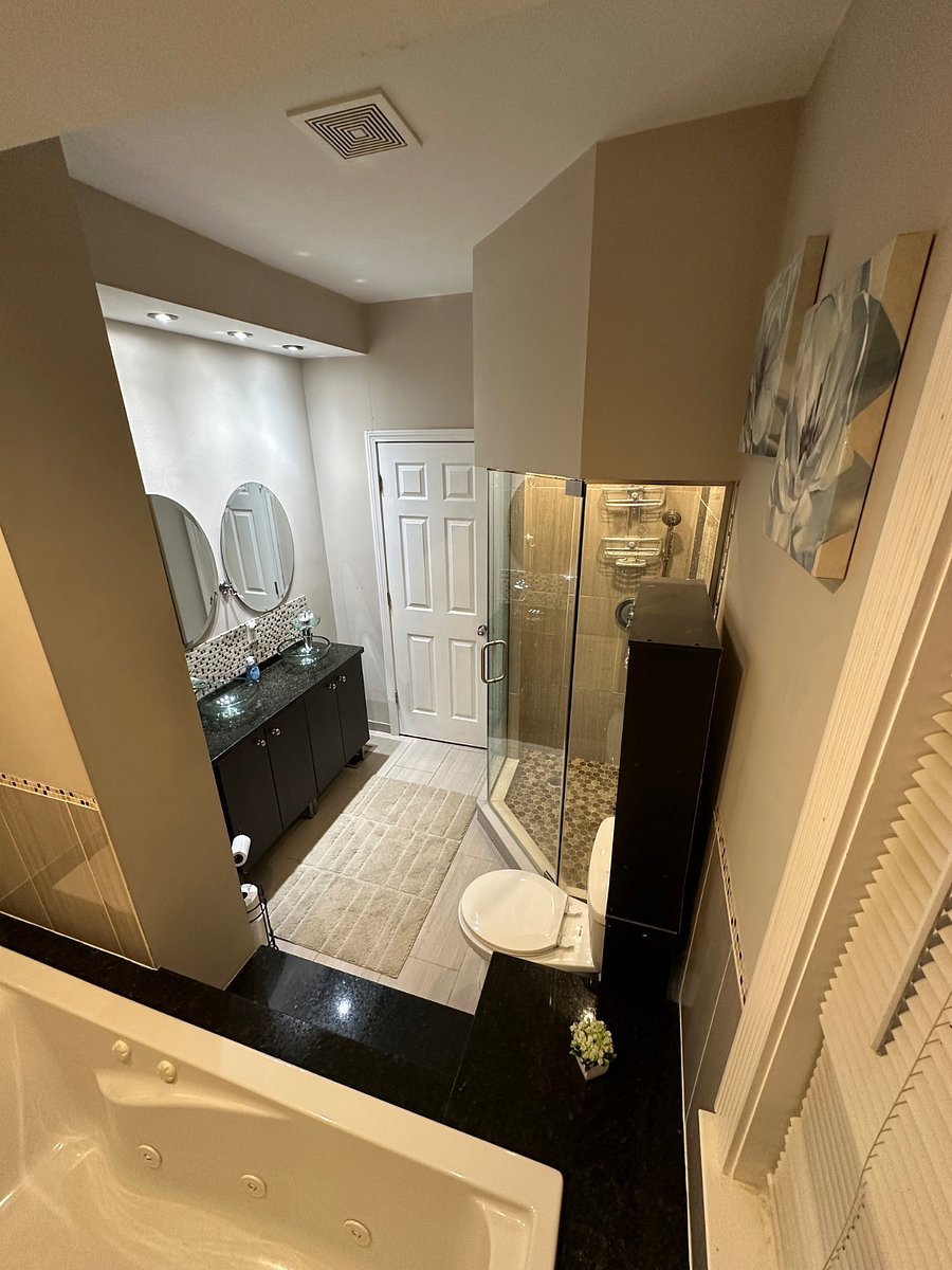 2 Sink Bathroom