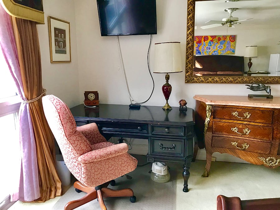 B5 $1750/ month