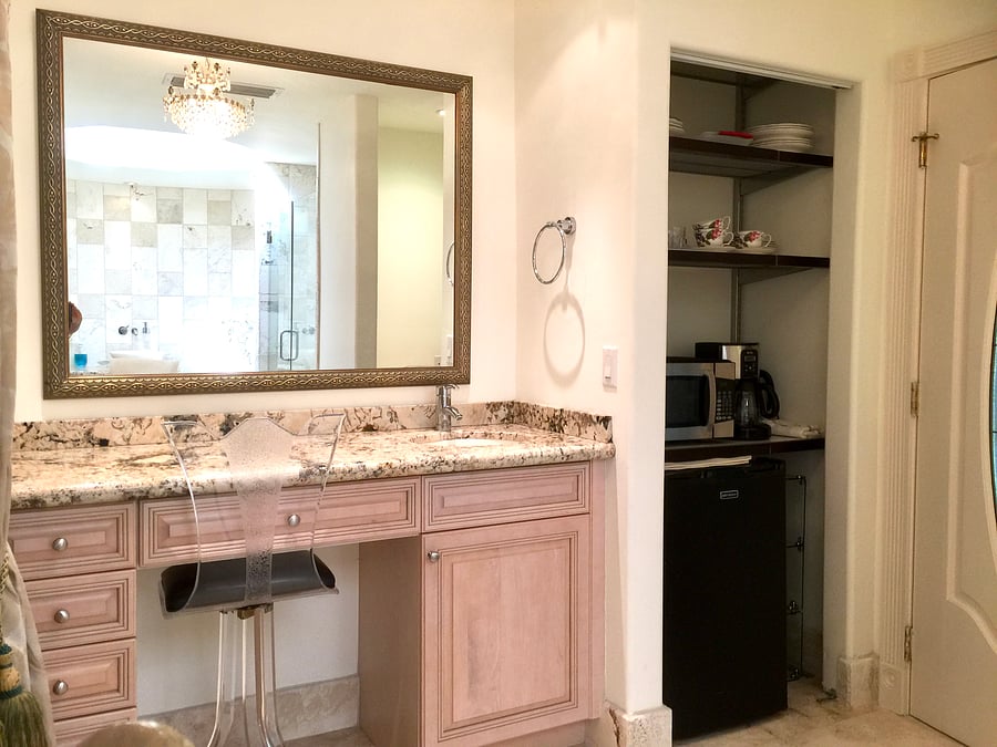 PH2 $1750/ month