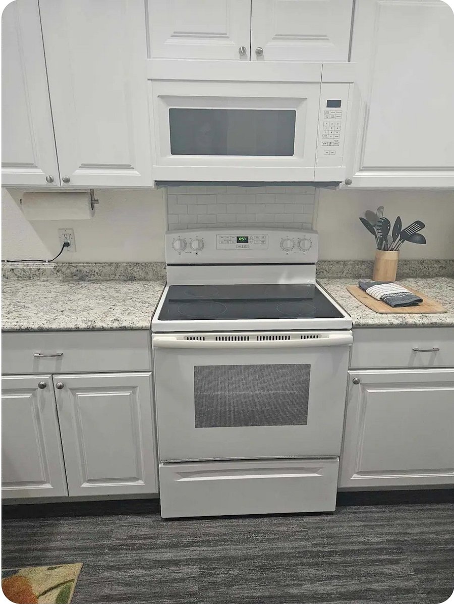 Furnished Finder property 633571_2 photo 9