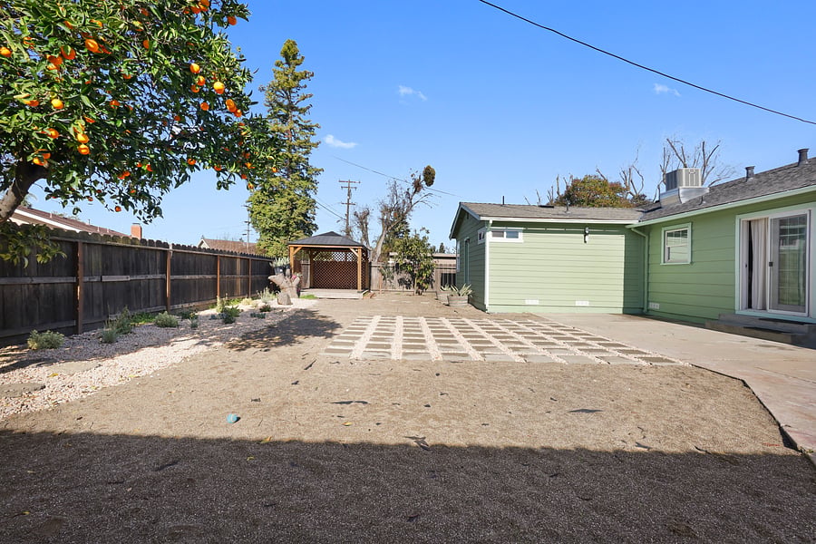 Furnished Finder property 633572_1 photo 17