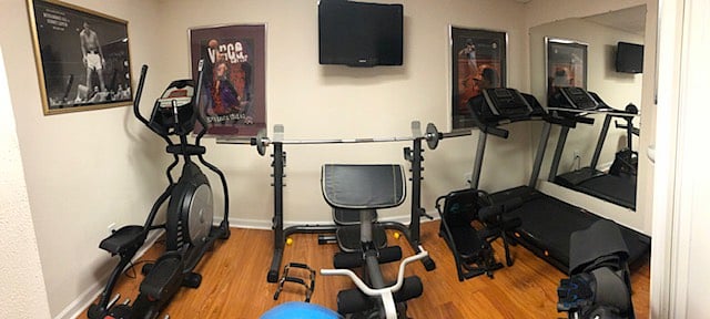 Full Gym - Smart TV, Weights, Weight Bench, Elliptical and Treadmill.