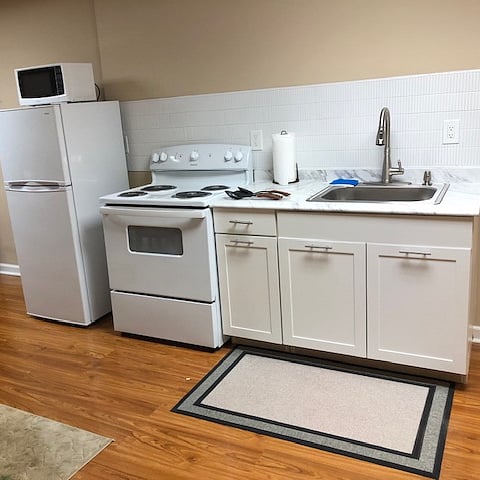 Fully Stocked Kitchen (With additional storage space)