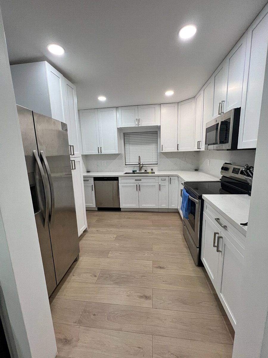 newly remodeled kitchen, brand new appliances