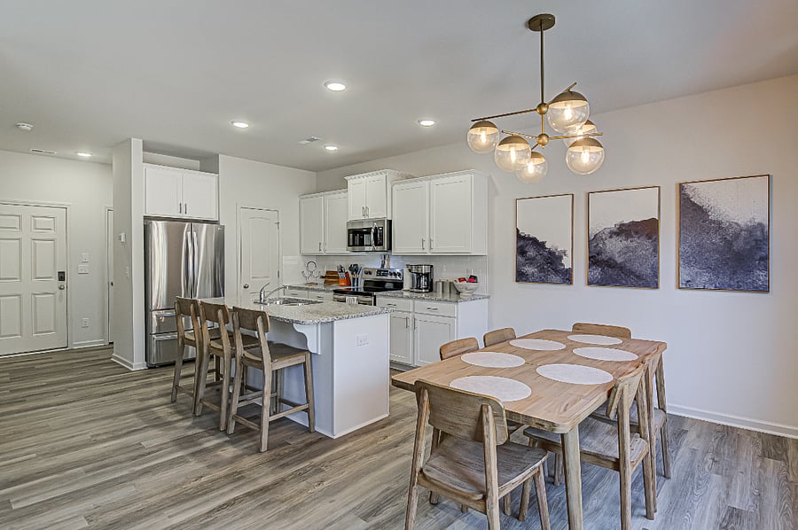 Dining area - table for 6