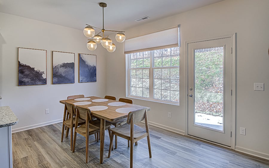 Dining area - table for 6