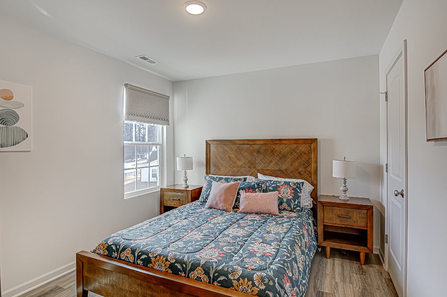 Queen Bedroom