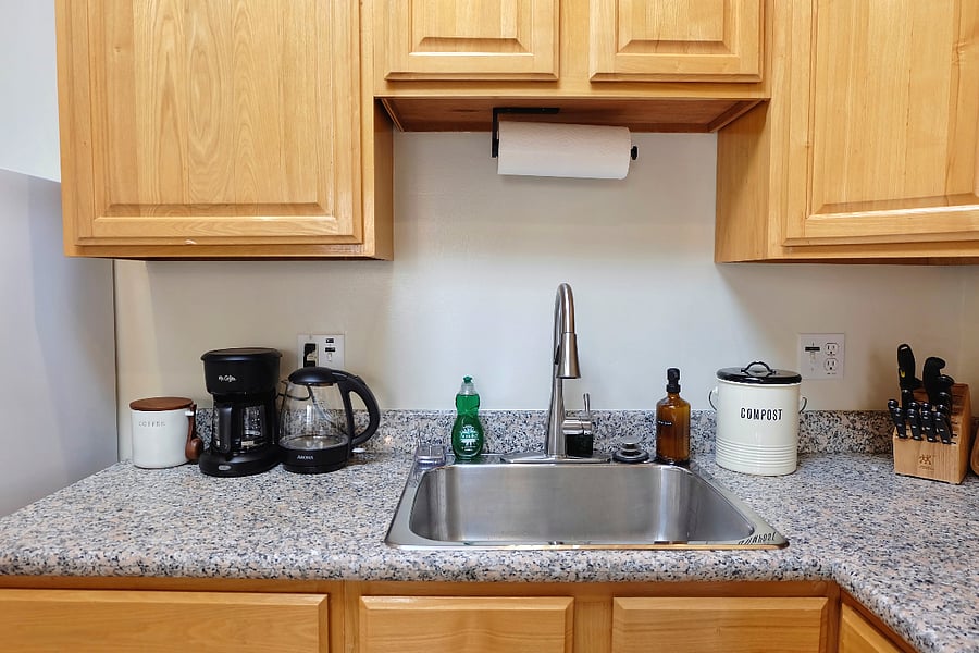 Full kitchen
