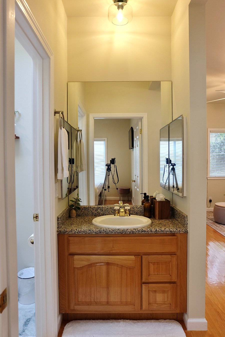 Bathroom sink