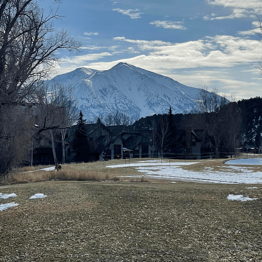 Two blocks onto golf course for off season walking