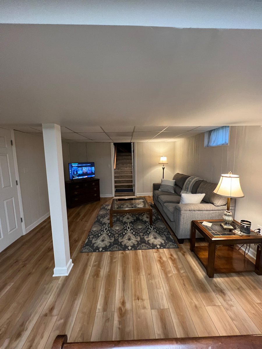 Private entry to apartment