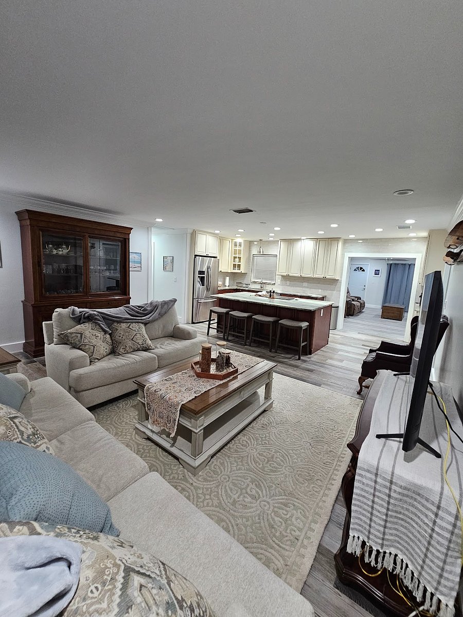 Furnished Finder property 633926_1 photo 3