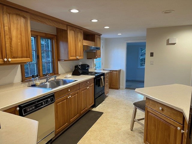 Fully Equipped Kitchen with Dishwasher, Microwave & Coffee Maker
