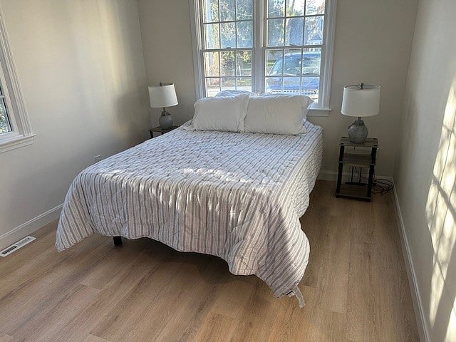 Large First Foor Master Bedroom with Queen Bed