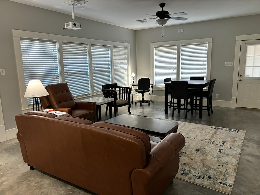 Furnished Finder property 633948_1 photo 3