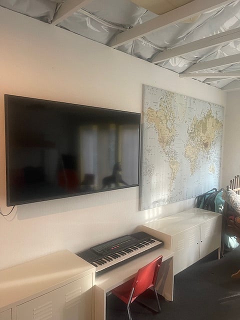 Third room with big TV - and of course views of the vineyward. 