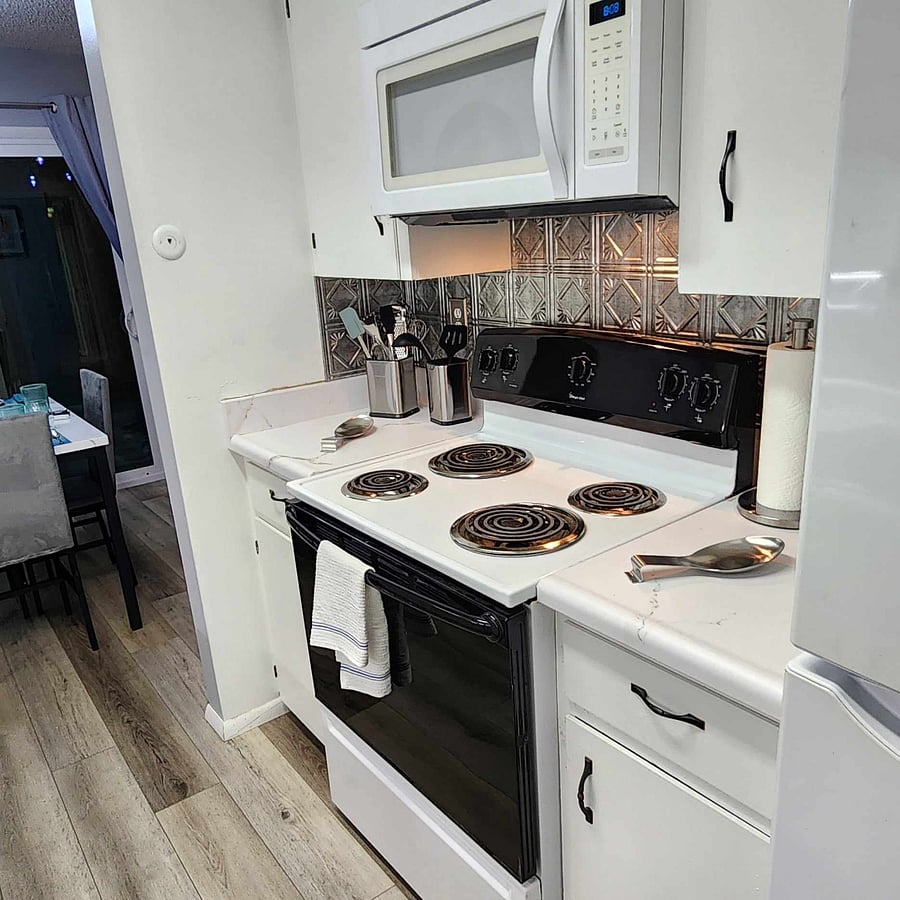 Furnished Finder property 634060_1 photo 20
