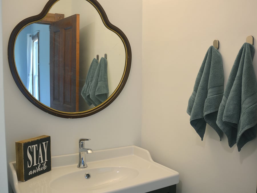 En-suite bathroom for the blue room. 