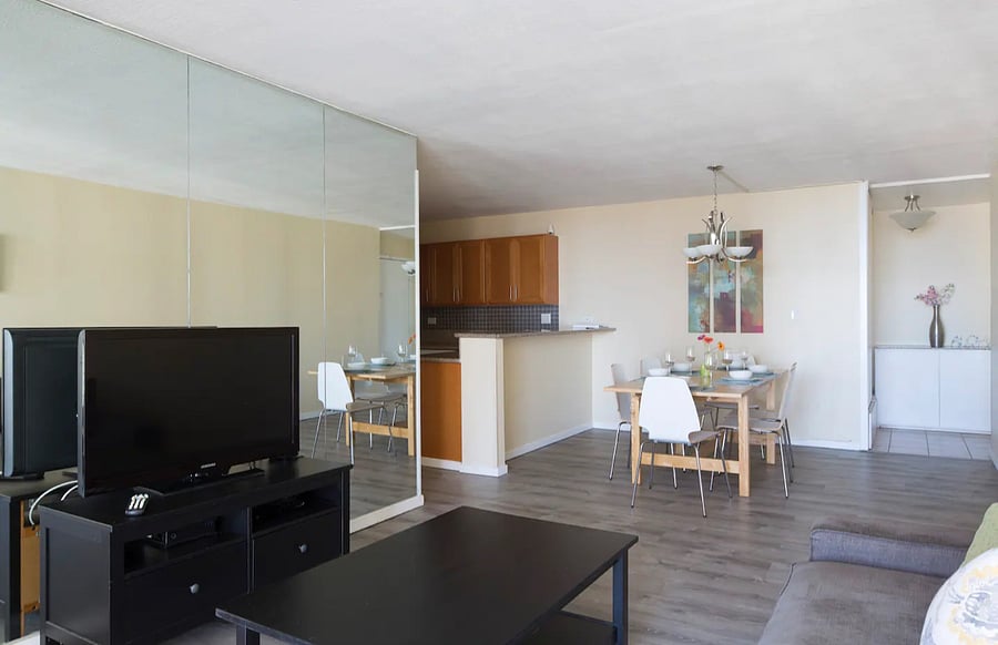 Living room / dining