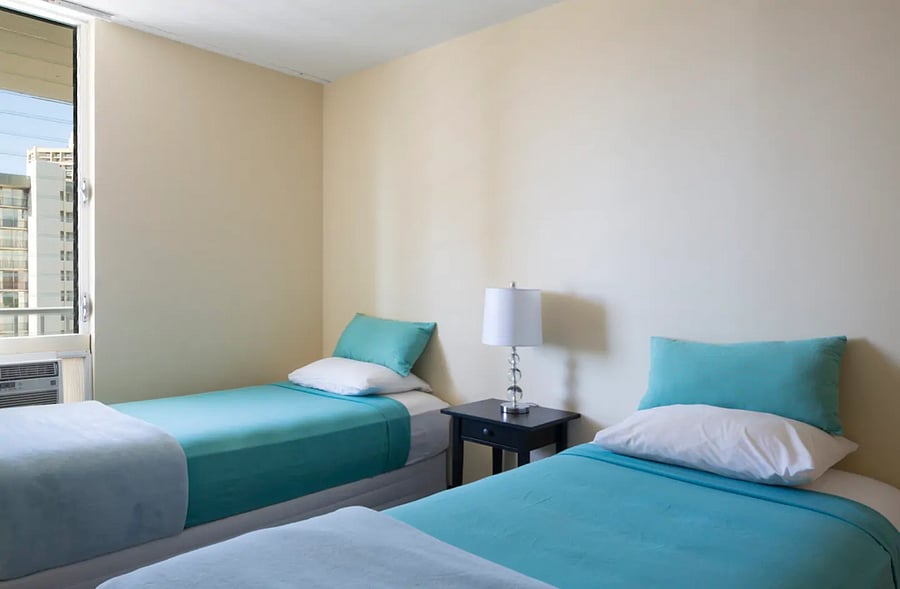 2nd bedroom