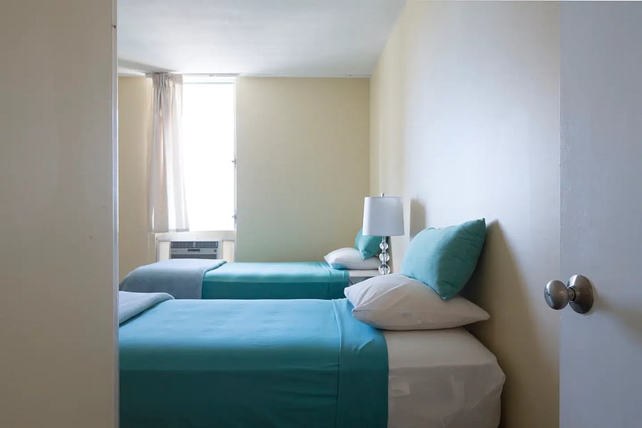 2nd bedroom