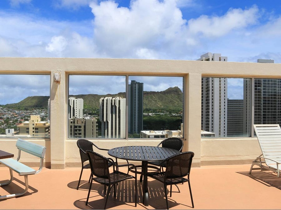 Roof top deck