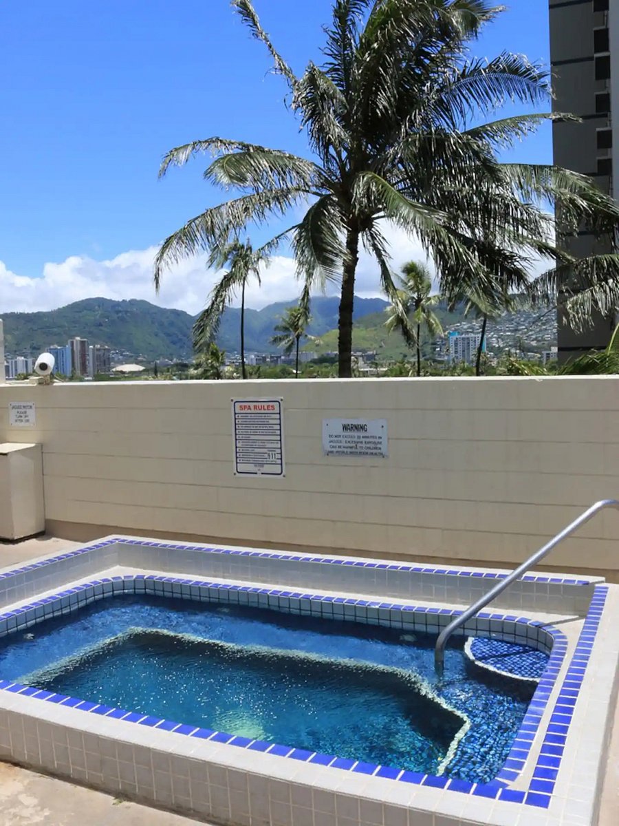 Hot tub