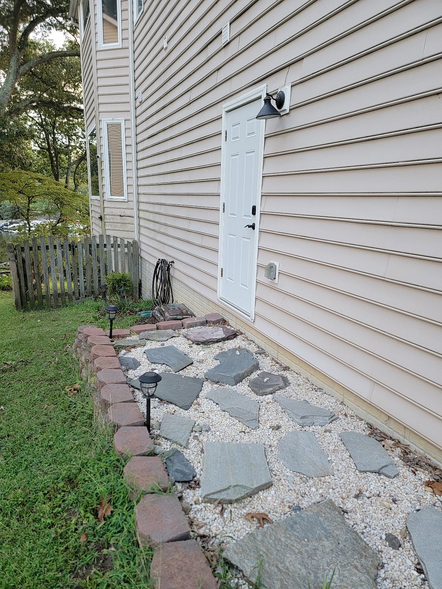 Private Side Entrance.