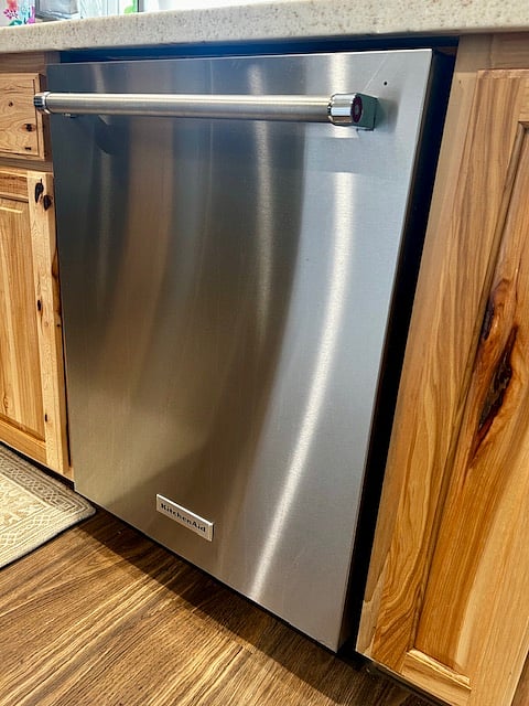 Full size dishwasher
