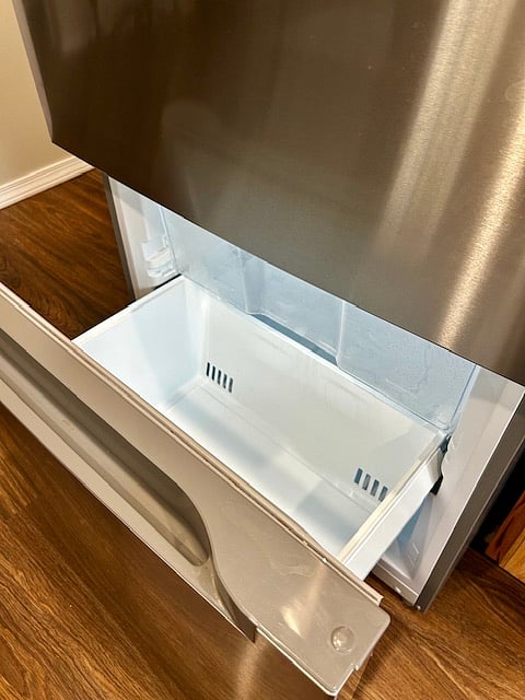 Lower freezer