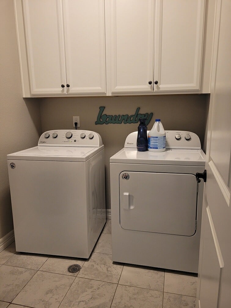 Full sz washer and dryer
